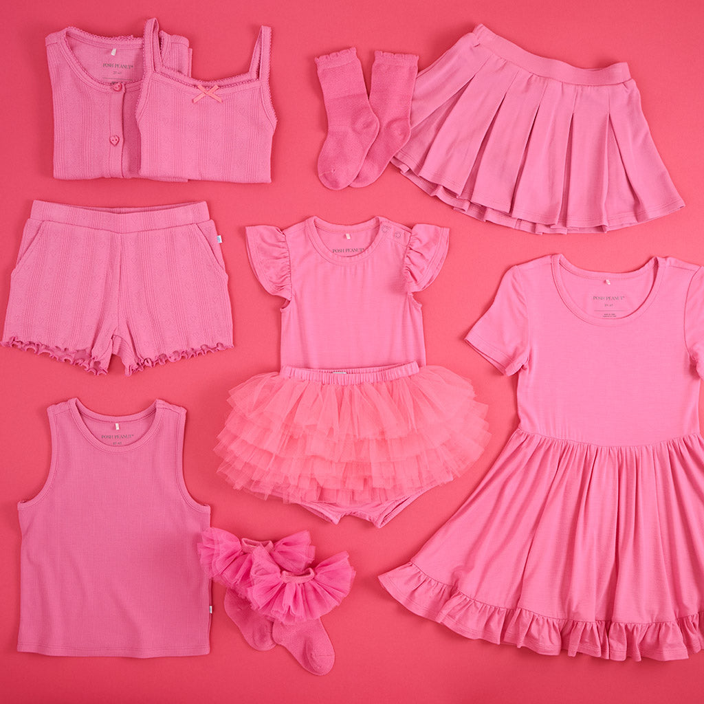 Cruisin' Pink Scallop Crew Socks