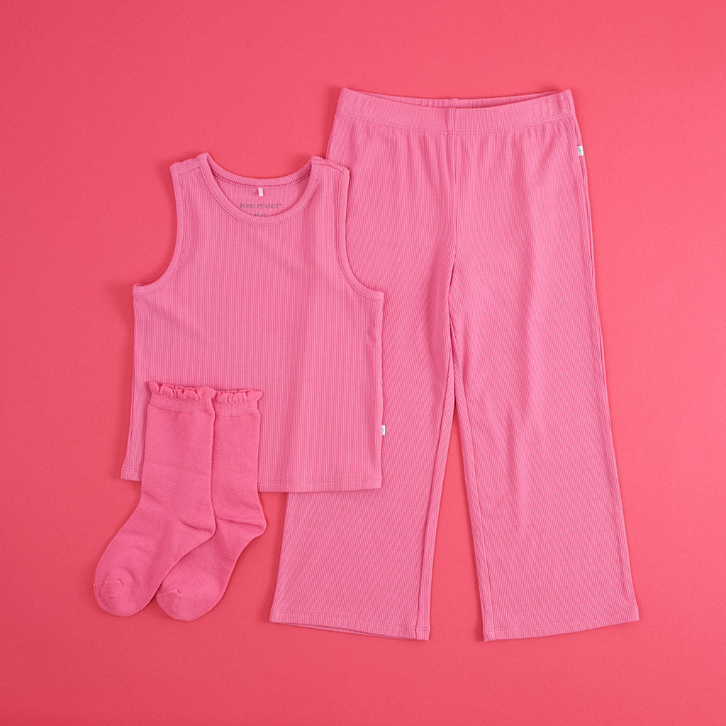 Cruisin' Pink Scallop Crew Socks