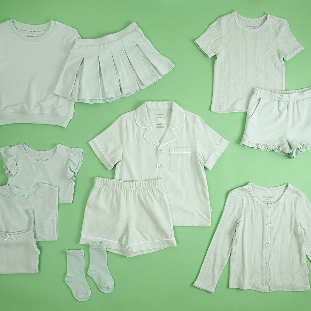 Surf Spray Scallop Crew Socks