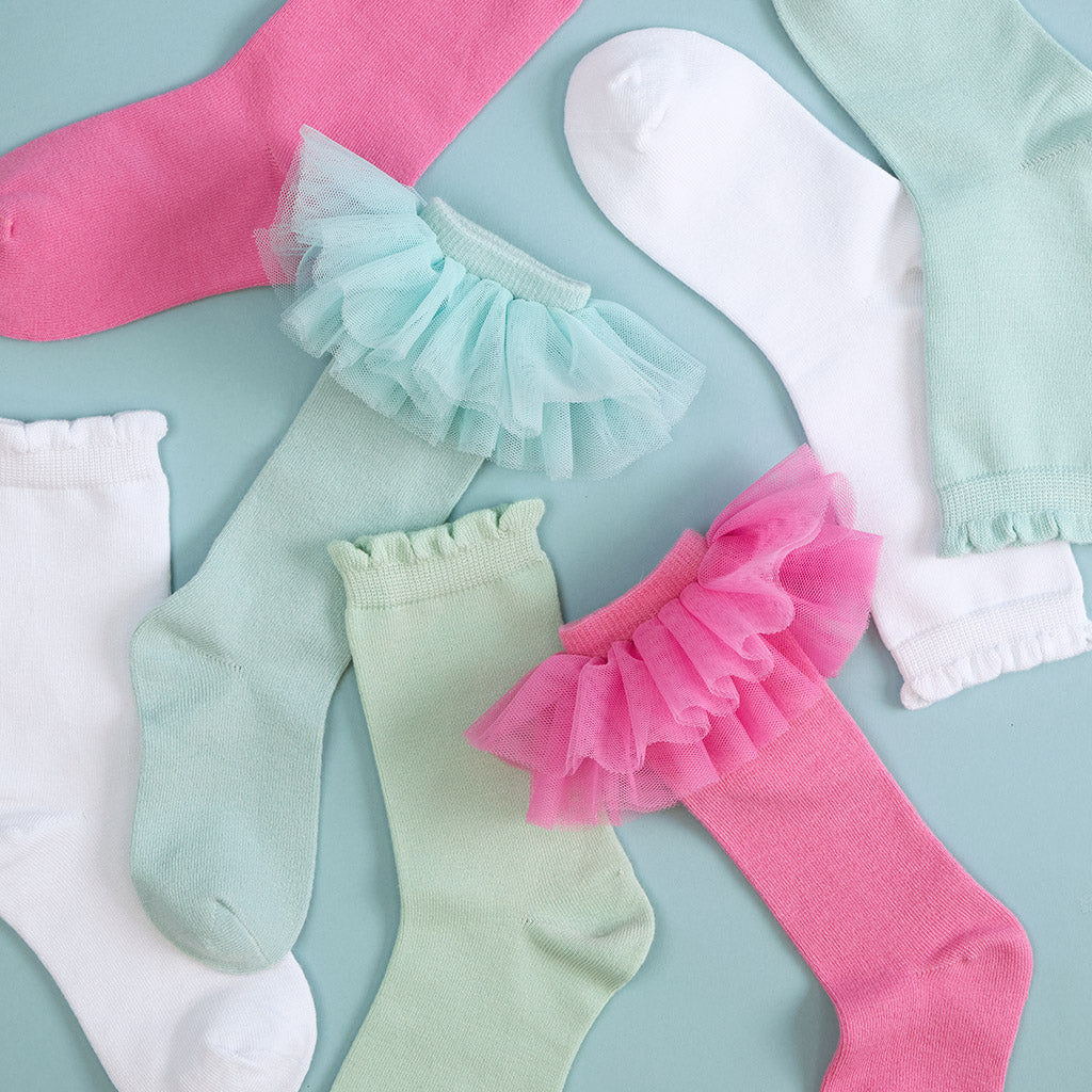 White Scallop Crew Socks