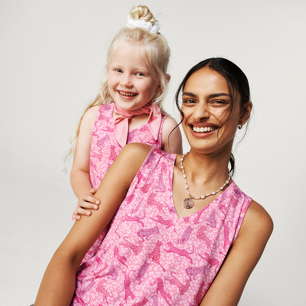 Le Chat Women's V-Neck Tank