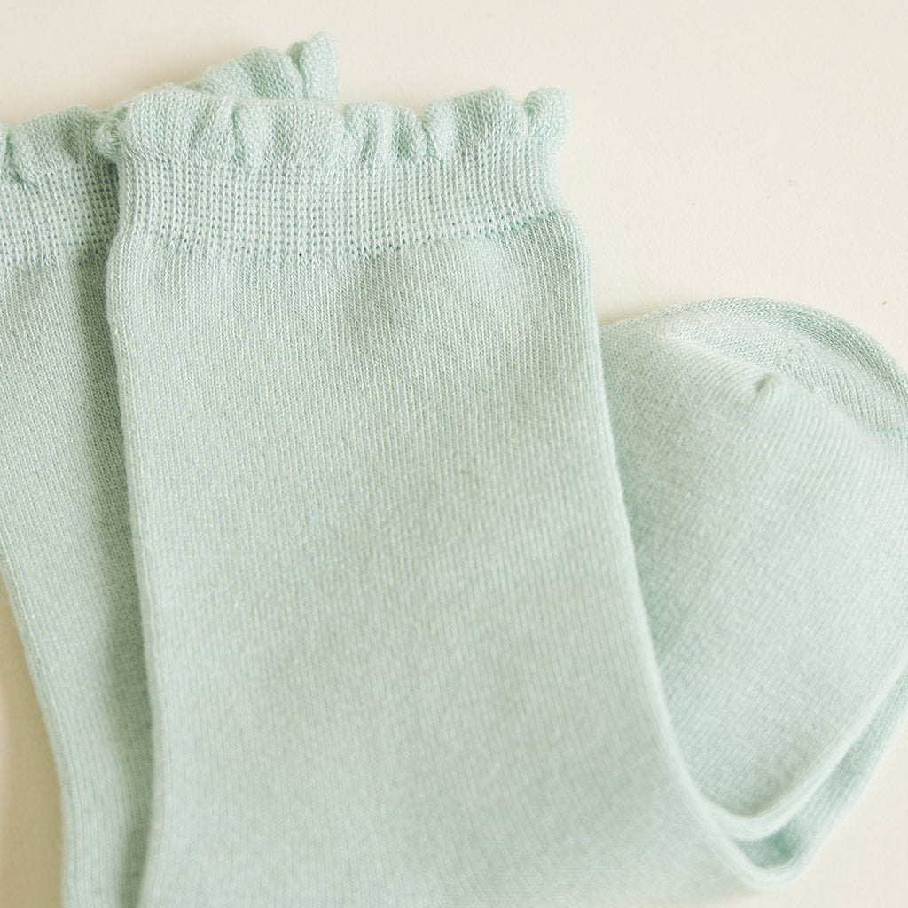 Surf Spray Scallop Crew Socks